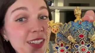 在外国人的家里,见到了“玉猪龙”