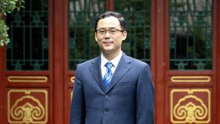 清华大学任命两位“75后”副校长