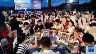 八闽美食嘉年华福州启幕 千人海鲜火锅点燃夏日消费热情