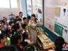 指尖修复“时光” 浙江学生走进档案馆触摸历史温度