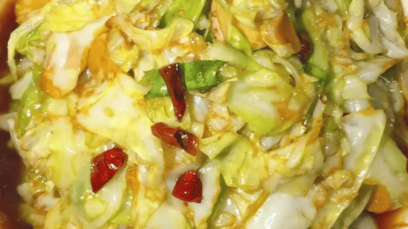 三伏天开胃快手菜:酱汁清炒包菜,清淡下饭换着吃