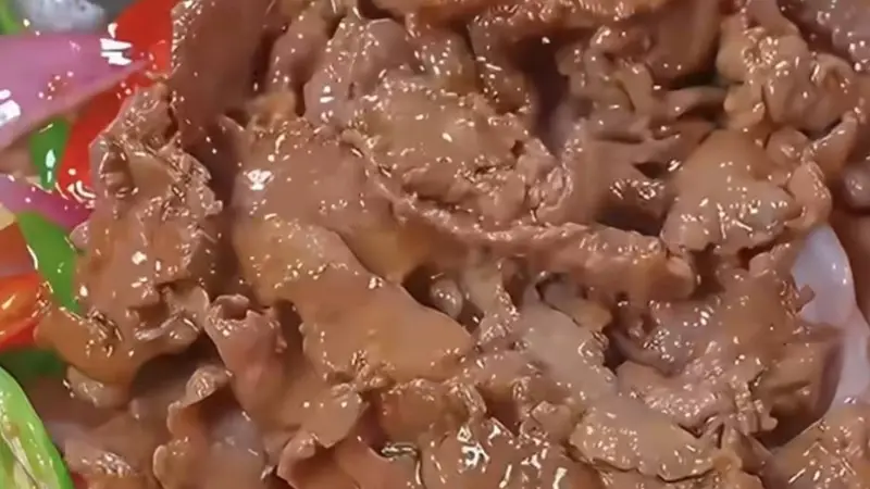 洋葱炒牛肉十分钟快手做法 鲜嫩入味超下饭
