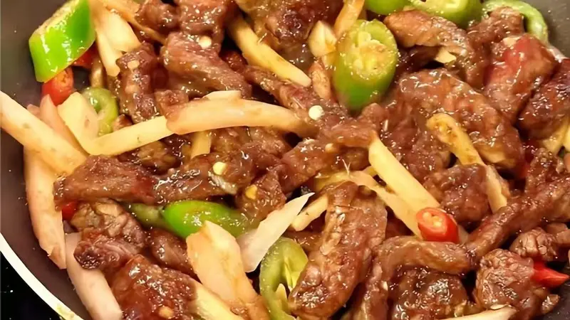 十分钟搞定的家庭版姜烧牛肉 鲜香入味超下饭