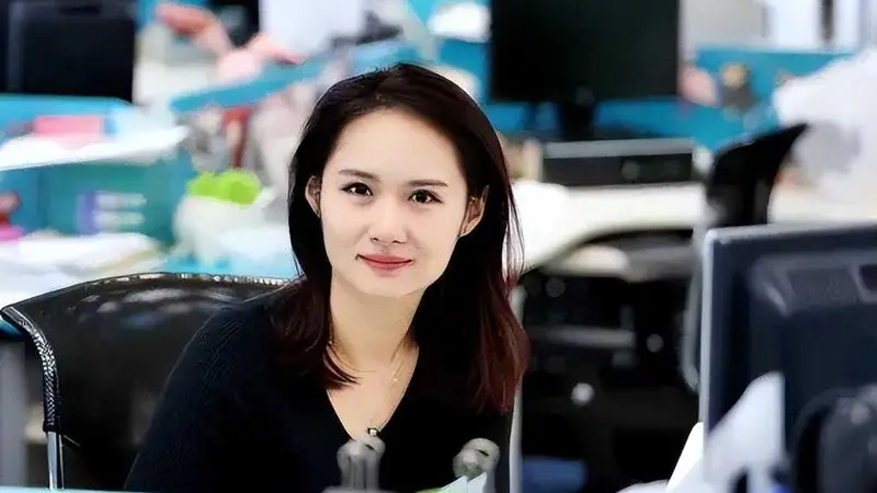 上海老牌主持人扎堆离职 资深从业者曝内部人际博弈耗散热情