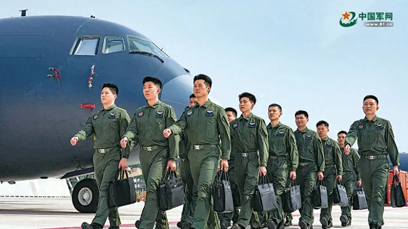 空军航空兵某团官兵与“鲲鹏”同行的成长足迹