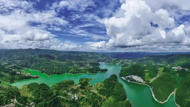 避暑顶流！平坝斯拉河有“凉”方