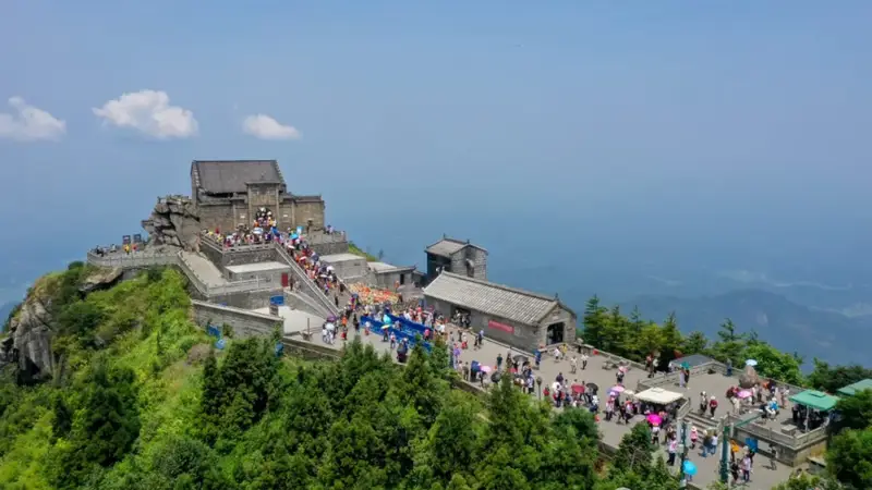 关于南岳衡山祝融峰景点实行临时管制的公告