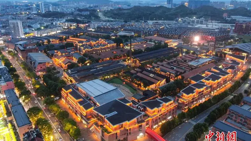 景德镇手工瓷业遗存入选世遗 古今交融展瓷都新貌