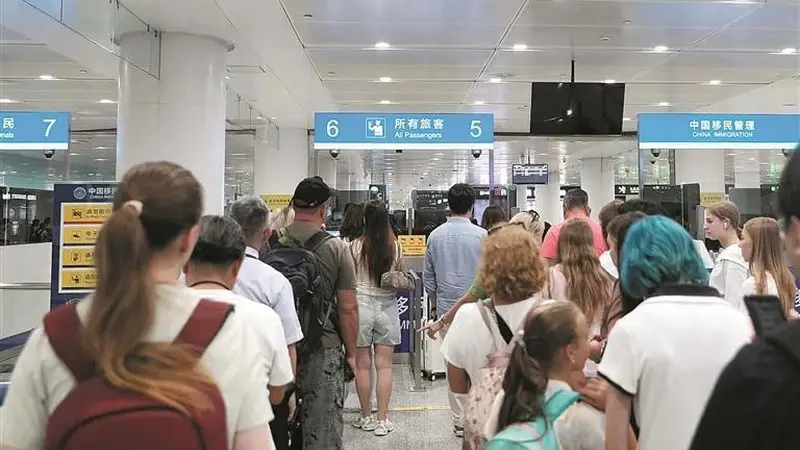 暑期大连空港口岸跨境游升温 免签红利释放查验顺畅