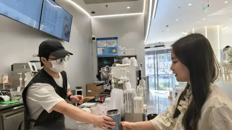 现在买咖啡 自带杯成热门选择