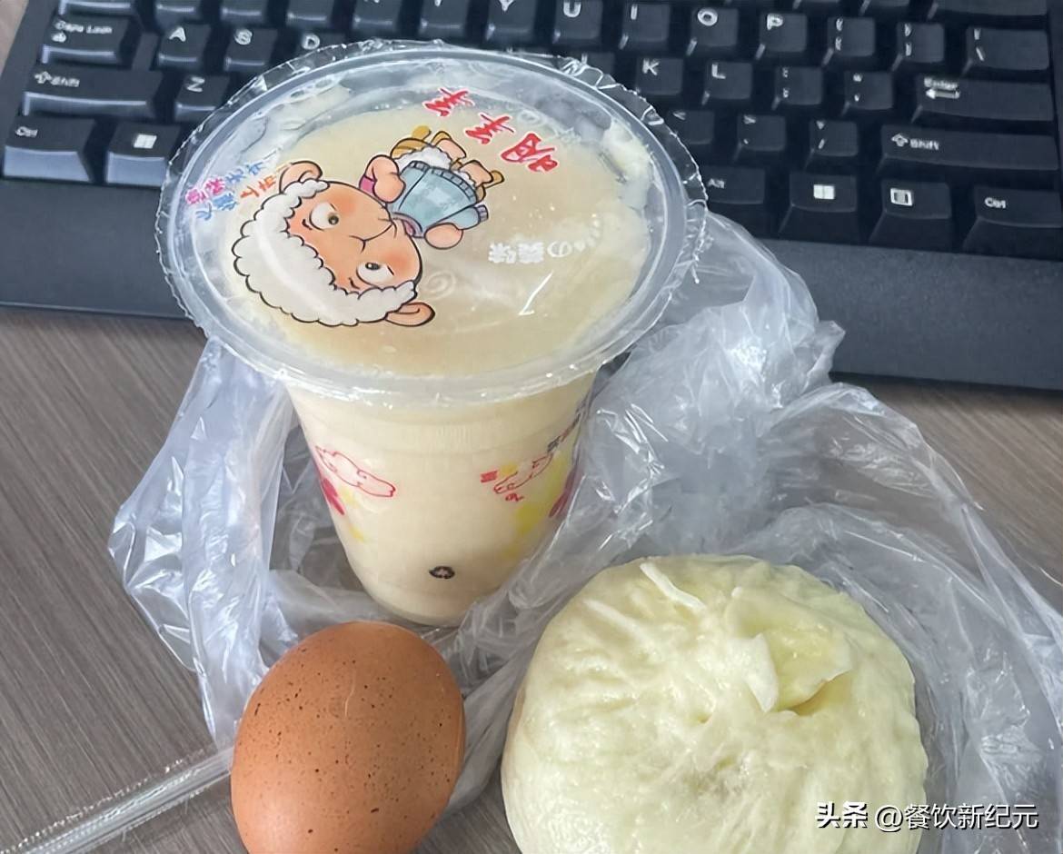 早餐店里的现磨豆浆，本质上是预制豆浆，店员爆料：早就不现做了