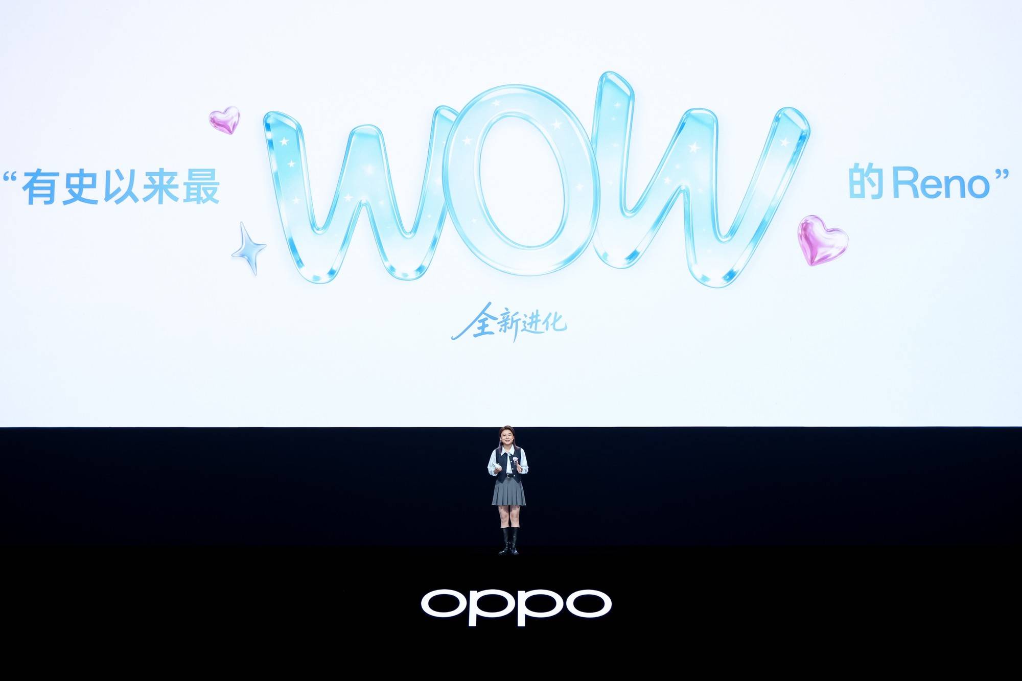 OPPO Reno16新品发布会：行业首创3D悬浮星球设计，颜值与创新并存