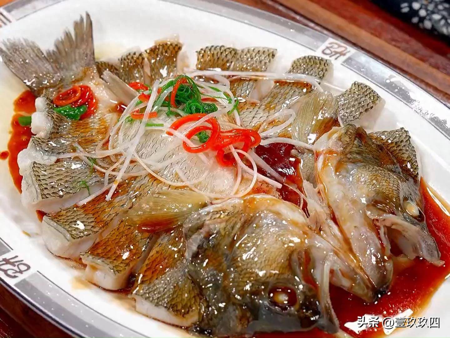 一吃油腻就胀气？3种肉夏天多吃，高蛋白好消化，越吃越健康