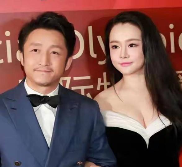 为爱辞央视！冉莹颖一年内遭邹市明23次抛弃，大龄生三胎差点丧命