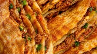 外酥里嫩的大葱牛肉饼,咬一口满嘴香