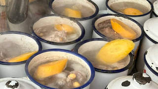 新疆旅游高原饮食：清淡与高热量食物的合理搭配
