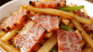 腊肉炒萝卜干：藏在烟火里的 “朴素珍味”，一口回到小时候
