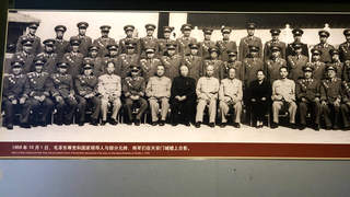 毛主席与开国将帅合影 开国将帅缺席庆典当天的彭德怀在忙什么？
