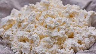 林芝工布“臭奶渣”成节庆必备 外地人从拒吃变抢着添第二碗