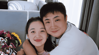 42岁乔杉近况曝光 三胎儿子降生后宠妻育儿两不误
