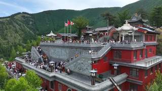 “好风光”与“烟火气”完美融合!五台山黛螺顶迎来暑期旅游高峰