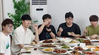 IG全员团建备战第三赛段，网友分析S赛希望：唯有夺冠才能找回LPL面子