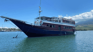 中国游客讲述印尼游轮沉没后海上漂流四小时获救经历