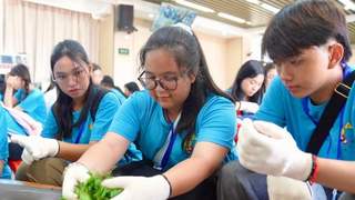 12国华裔青少年海南沉浸式体验宋代点茶 探寻中国茶文化渊源