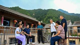 保定阜平骆驼湾八成村民吃上旅游饭