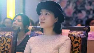 7月27日翁帆现身喀什公益活动 悉心照料术后老兵获关注