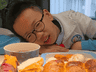 “孩子都脑缺氧了,你还嫌他写得慢!”一顿全碳水早餐,让家长被群嘲