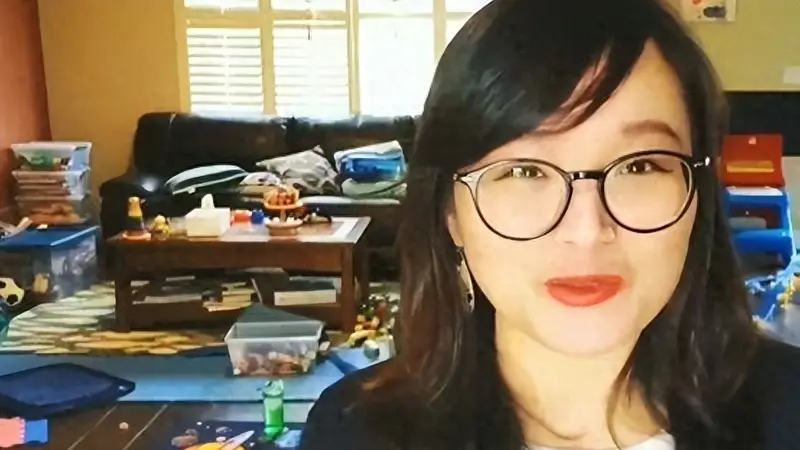 吹捧印度抹黑中国,卖国求荣的郑墨沫,如今想回国被拒,报应来了