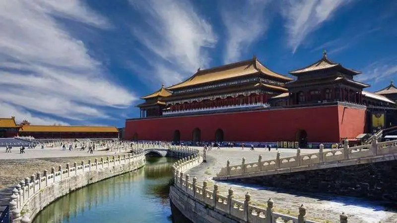 故宫没厕所，上万人的方便咋解决？