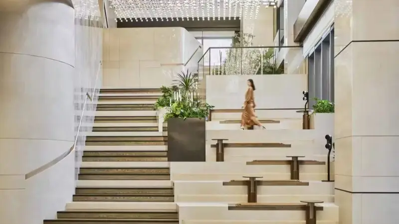 周末“住爆”酒店:中年人的隐秘自我疗愈