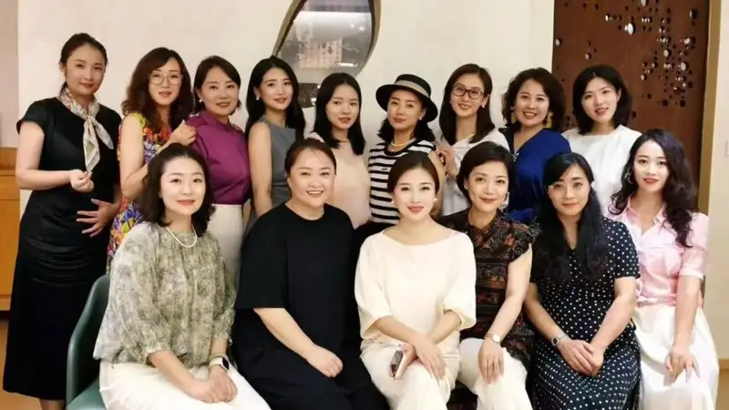 南京素食天花板餐厅办沙龙 10多位女性创业者共话创业感悟