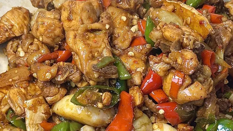 泡椒炒鸡嫩滑秘诀解锁 酸辣入味下饭超绝