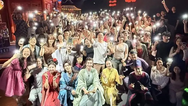 小剧场火热的背后,是“小专消费”的崛起