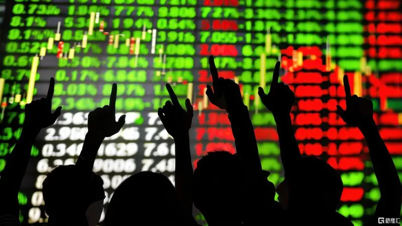 软件板块跌超半年迎来多重利好 Palantir绩后单日暴涨近30%