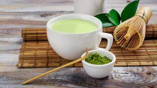80℃和100℃的水温冲泡绿茶的比较