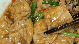 江西特色赣味硬菜：豆泡吸汁五花肉酥烂下饭 酱香浓郁