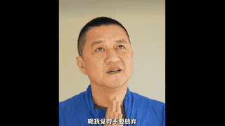 李亚鹏回应地铁吐血女孩捐赠 99999元分两份 一份给她一份给病友之家
