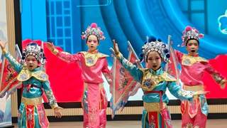 百余名少年登台献艺 邛崃市“川剧进校园”成果展演举行