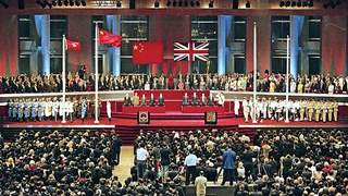 英国学者曾直言：有些英国人，真把香港曾经的辉煌当自己功劳了？