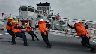 海军83舰编队起航执行远海综合实习访问任务