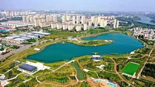追风泉城绿岸 畅游七里河畔风景赛道