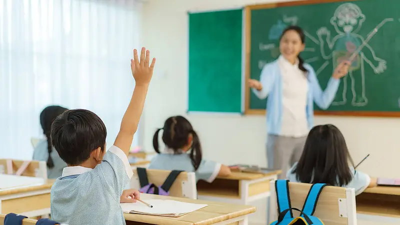 中小学老师困在“赛课”里，学生被遗忘在教室
