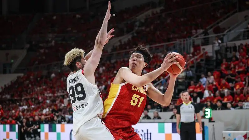 NBA首轮秀?!杨瀚森攻防两端迷失 近距离抛投三不沾
