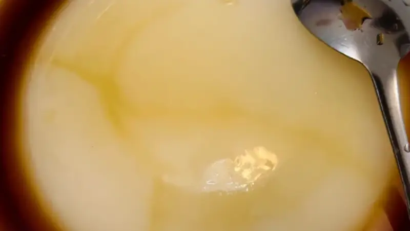 红糖凉糕的制作与品尝