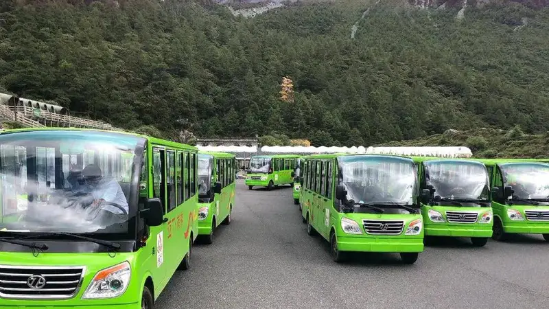 稻城亚丁景区省道违规设站收费 法学专家直指侵占公共资源