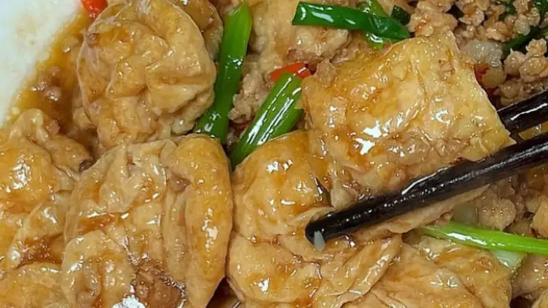 江西特色赣味硬菜:豆泡吸汁五花肉酥烂下饭 酱香浓郁